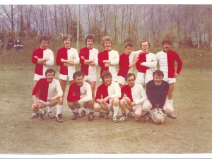 Scapoli-ammogliati-1979 squadra scapoli  campo di Imer