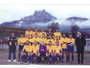 squadra-primiero-amatori-2001.jpg